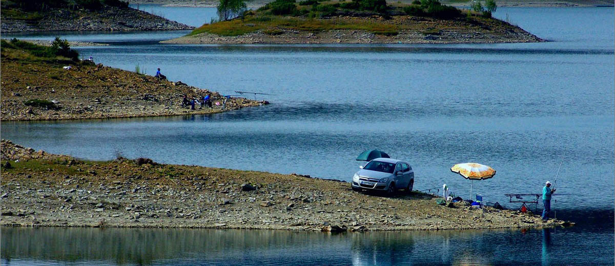 Ψάρεμα στην τεχνητή λίμνη Πηγών Αόου